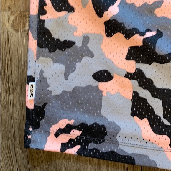 Nike Club Camo Hoody Rosa F800 | Lifestyle | Freizeit | Strasse